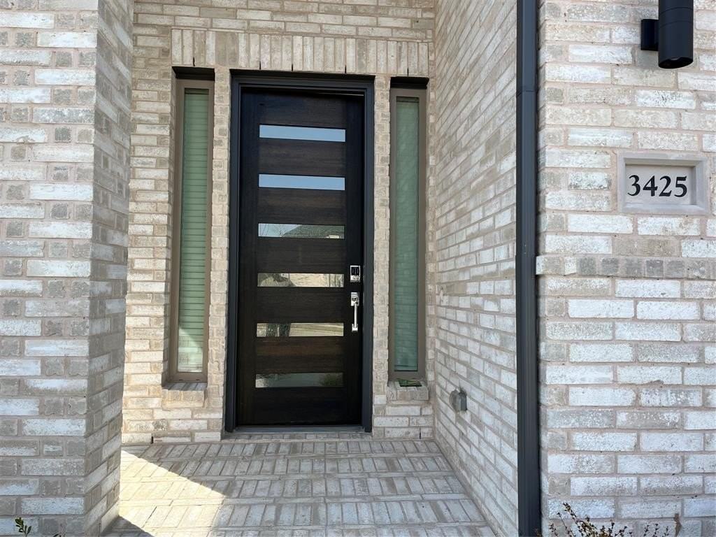 3425 Teasdale Dr - Photo 5 of 35