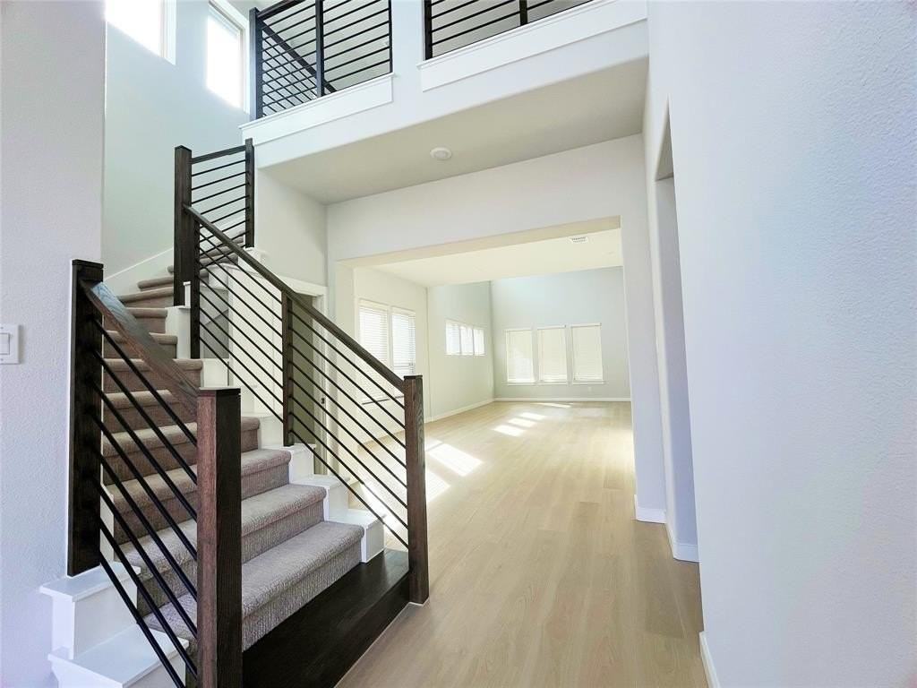 3425 Teasdale Dr - Photo 7 of 35