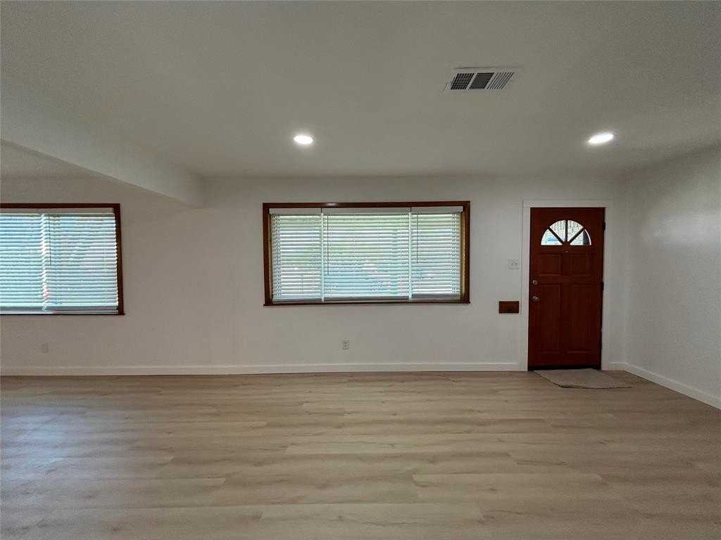 720 Sandell Dr - Photo 2 of 28