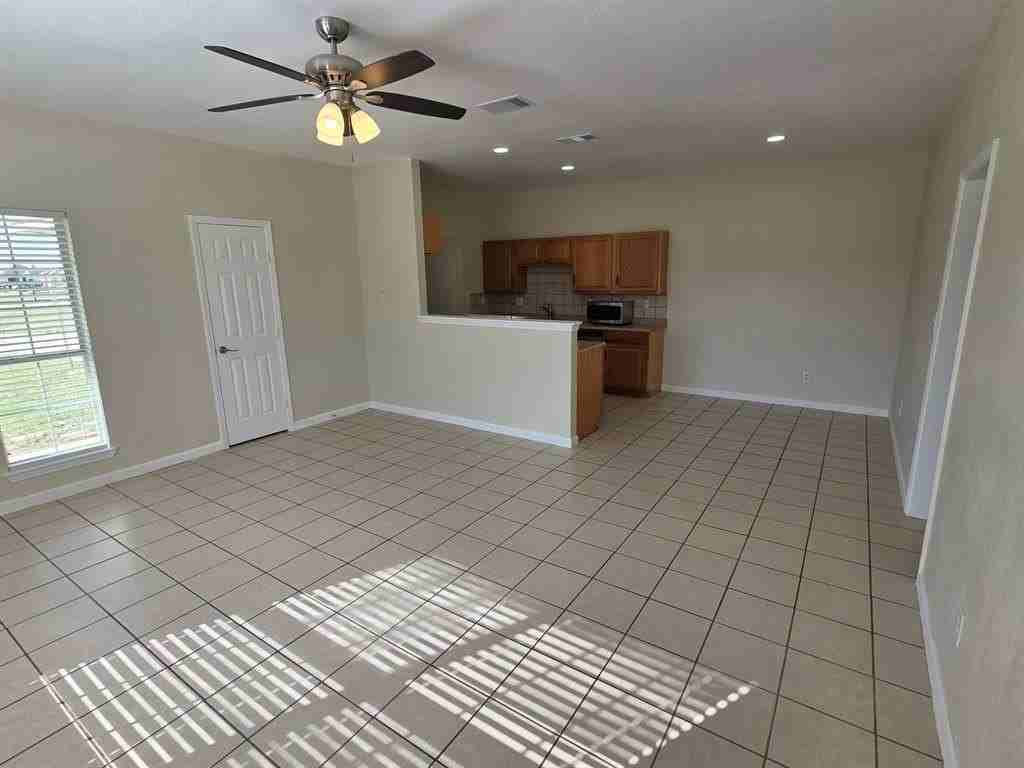 9616 Swafford Rd - Photo 5 of 19