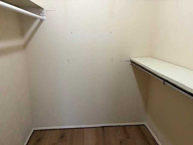 547 Oldbridge Dr - Photo 3 of 11