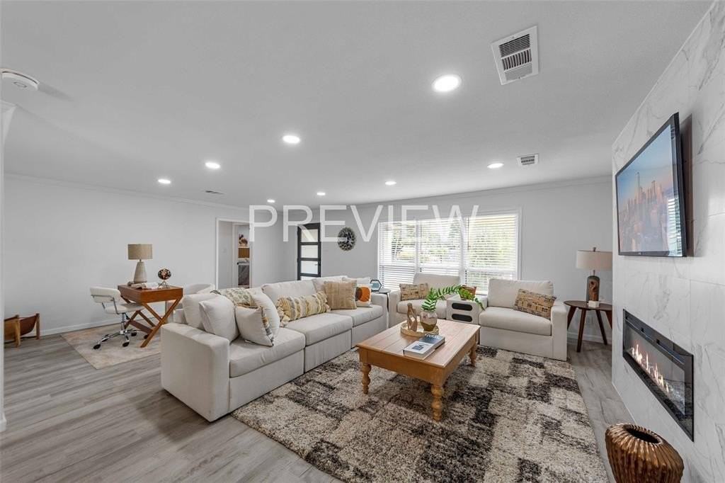 7107 E Mockingbird Ln - Photo 4 of 26