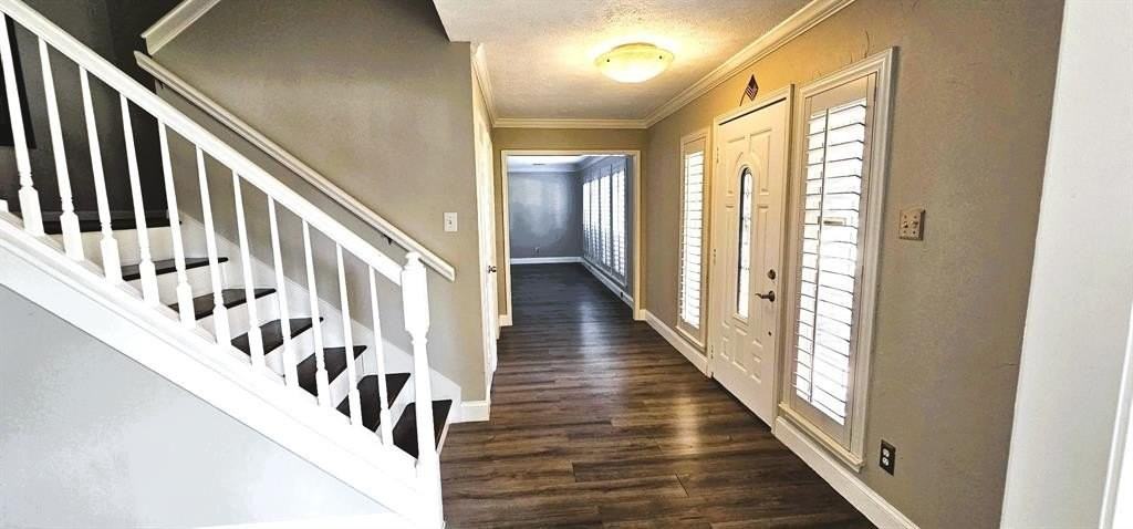 1813 Weanne Dr - Photo 4 of 34