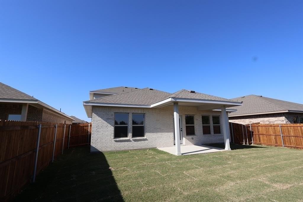 1291 Okeechobee Dr - Photo 4 of 25