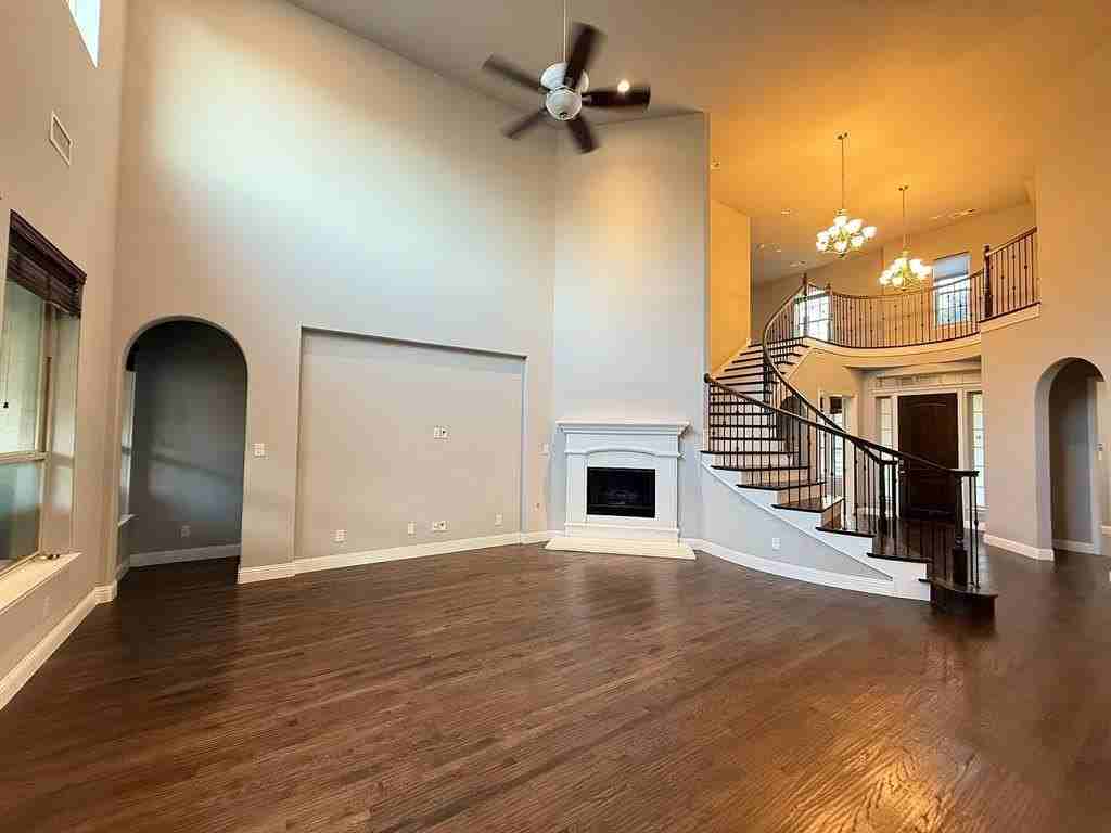 1610 Singing Water Dr - Photo 2 of 17