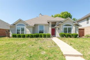 5415 Plantation Ln - Photo 1 of 1