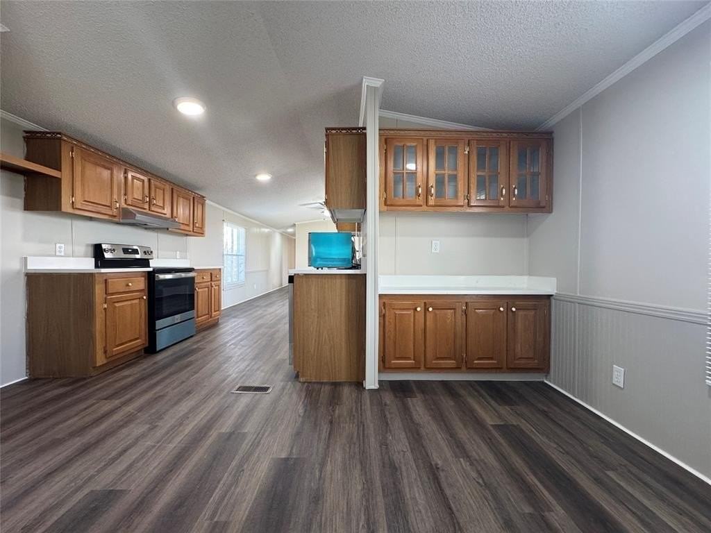 1204 Traders Rd - Photo 3 of 12