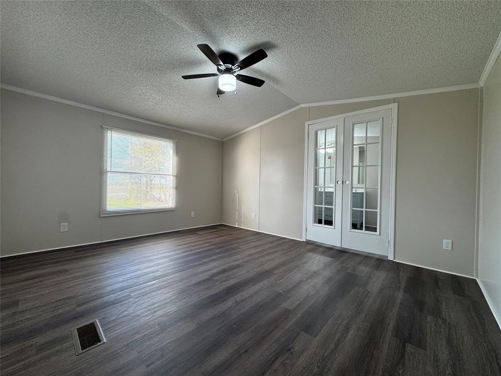 1204 Traders Rd - Photo 7 of 12