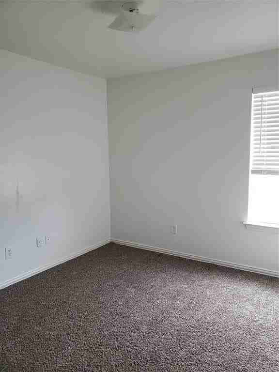 13631 Biggs St - Photo 6 of 17