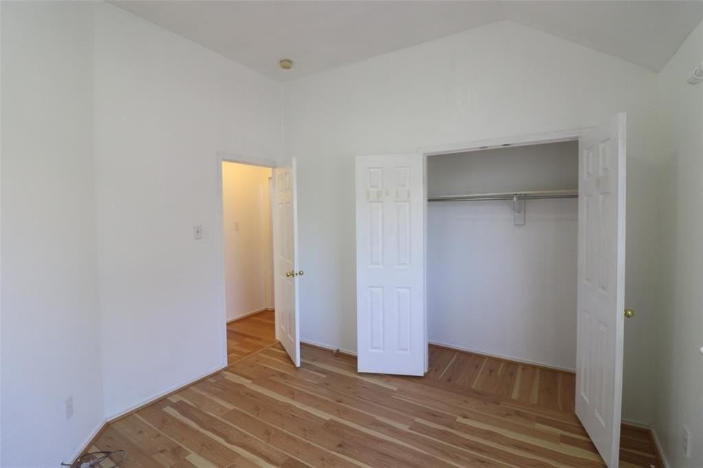 1728 Bennington Dr - Photo 6 of 31