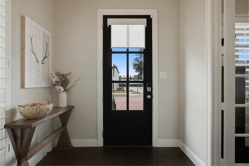 7400 Van Tuyl Pkwy - Photo 3 of 29