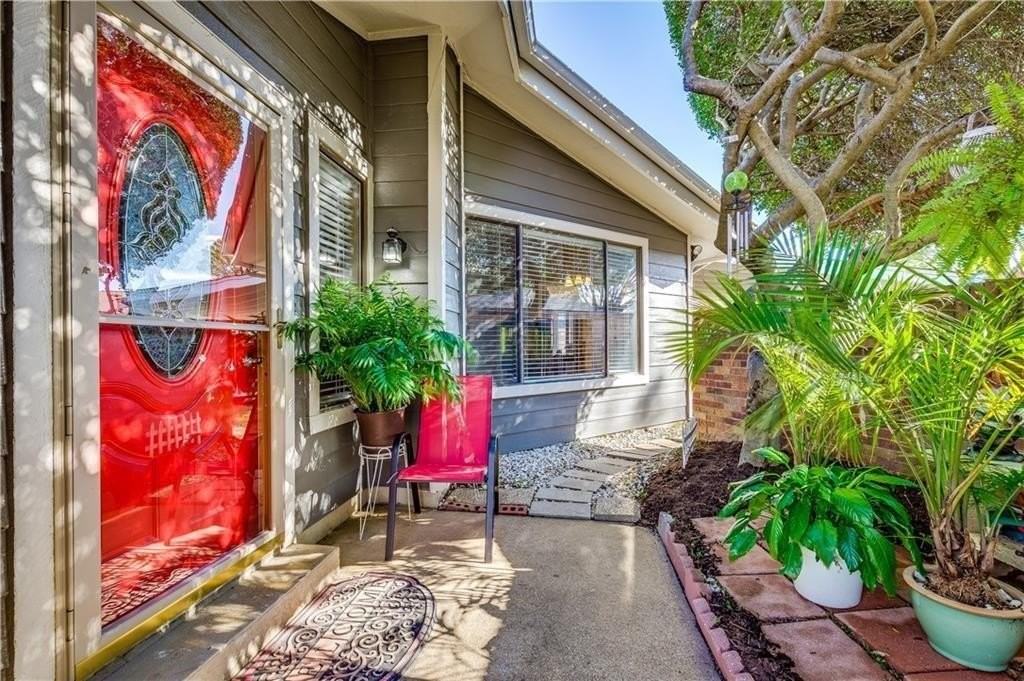 513 Hunters Glen St - Photo 2 of 22