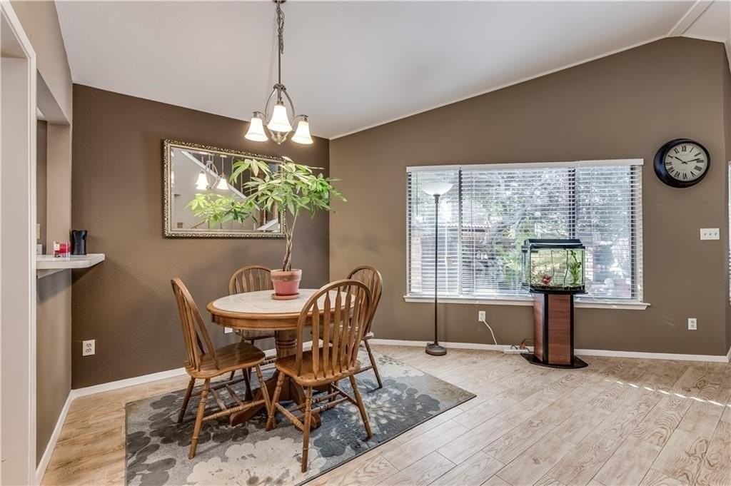 513 Hunters Glen St - Photo 7 of 22