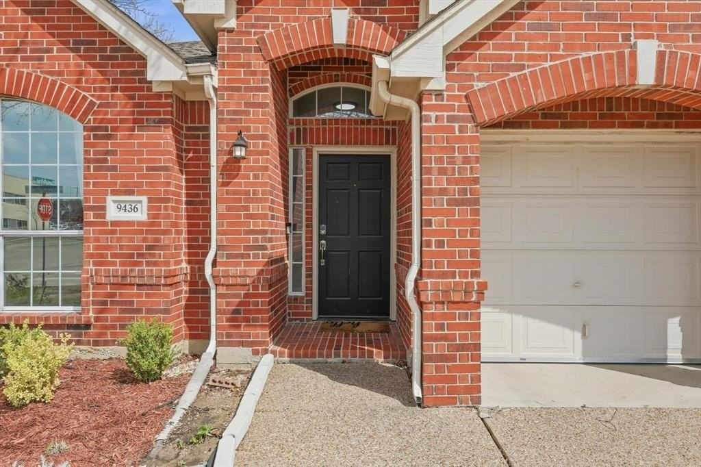 9436 Ponderosa Trl - Photo 3 of 37