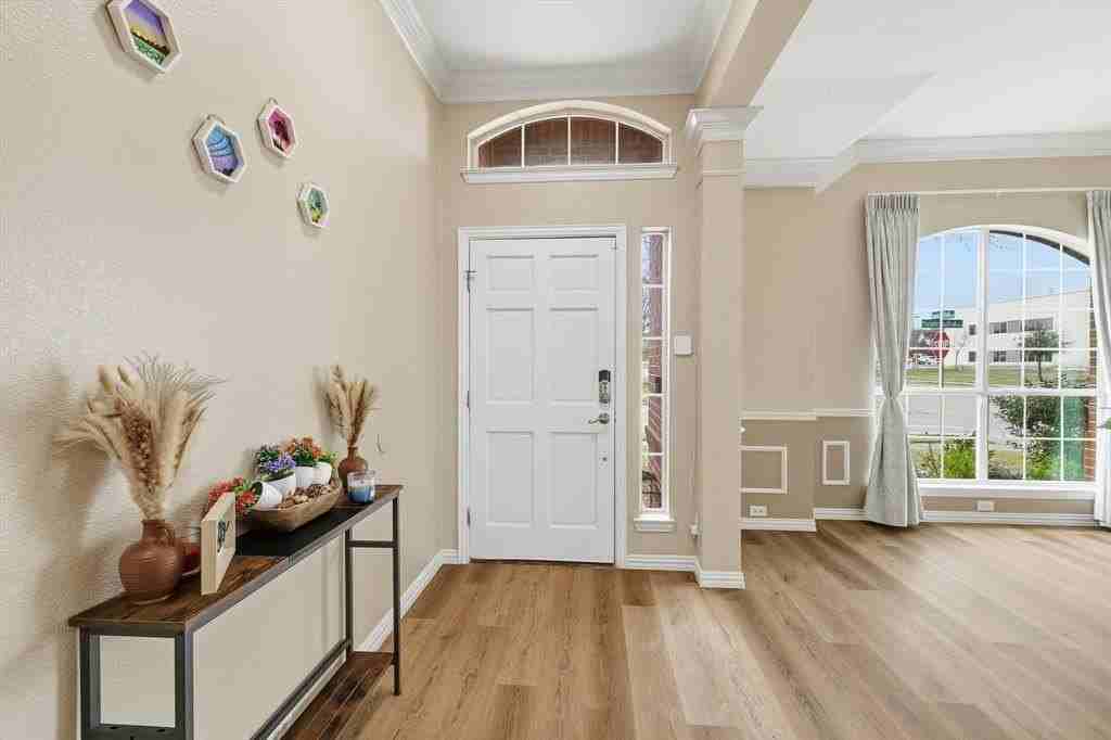 9436 Ponderosa Trl - Photo 4 of 37