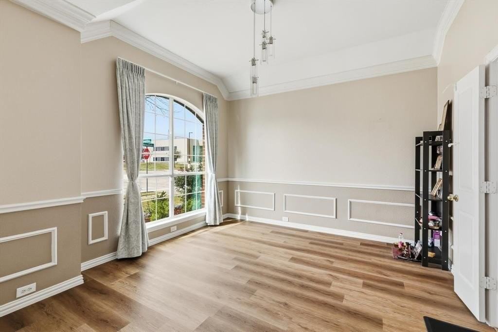 9436 Ponderosa Trl - Photo 6 of 37