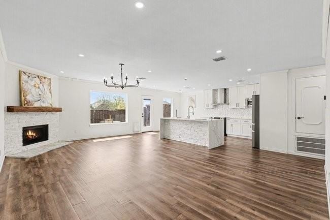 2710 Gold Hill Dr - Photo 3 of 19