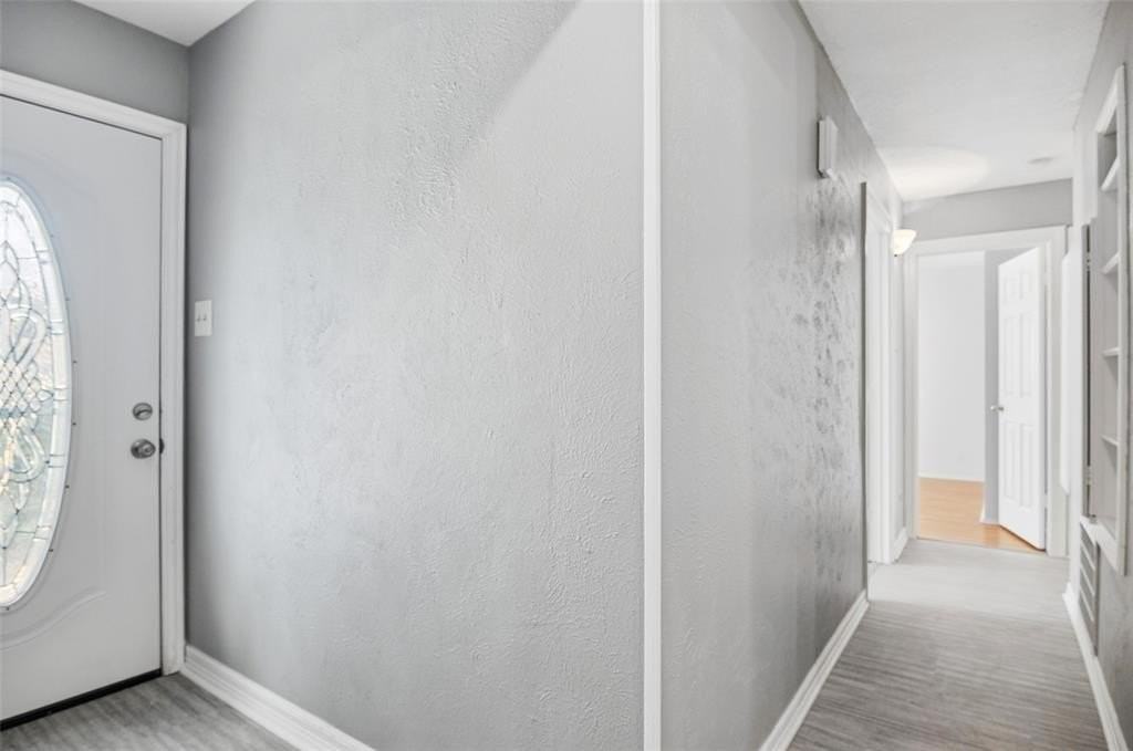 1216 Patrick St - Photo 6 of 30