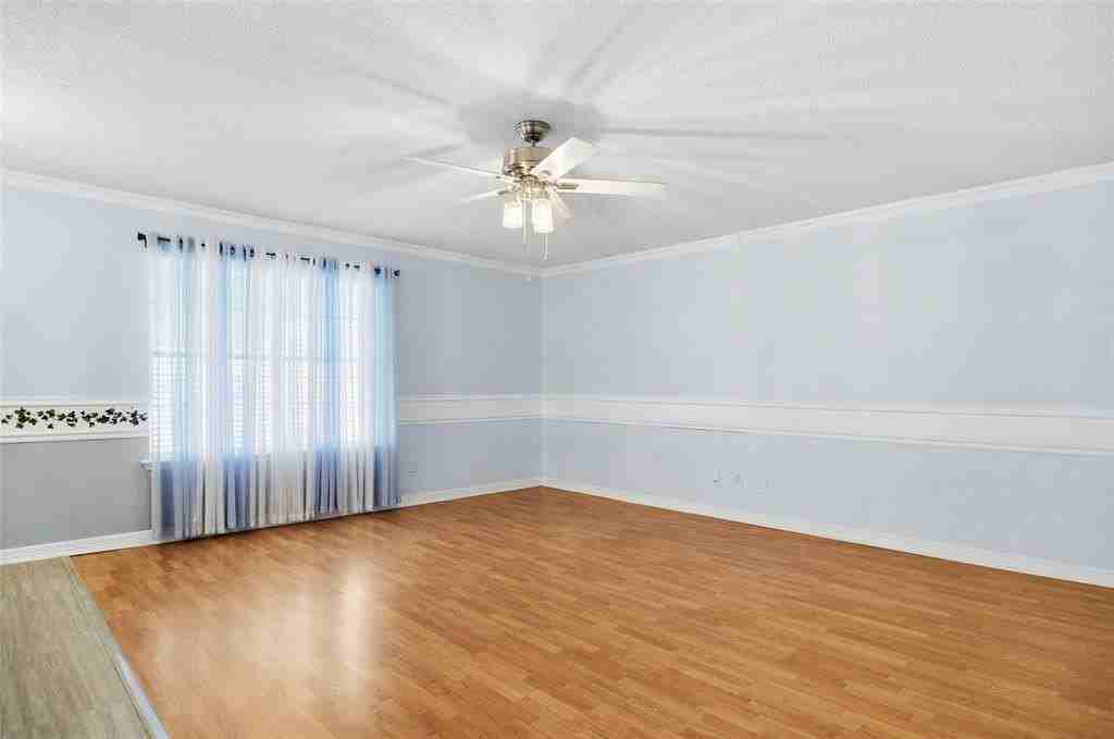 1216 Patrick St - Photo 7 of 30