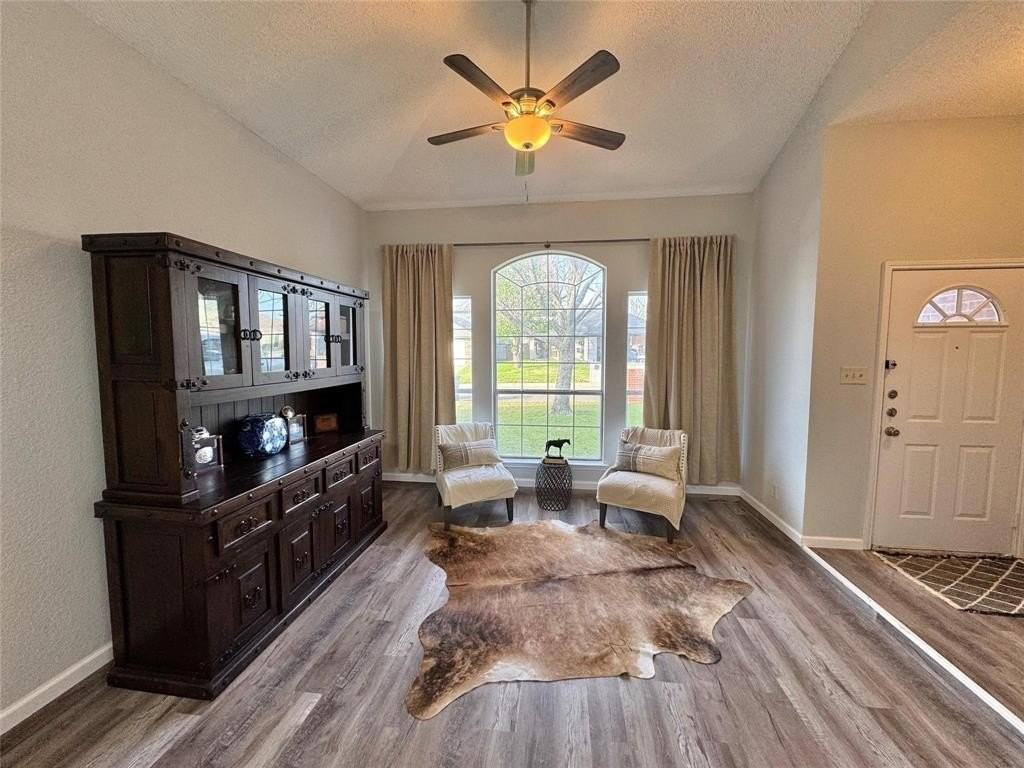 10264 Sunset View Dr - Photo 5 of 21