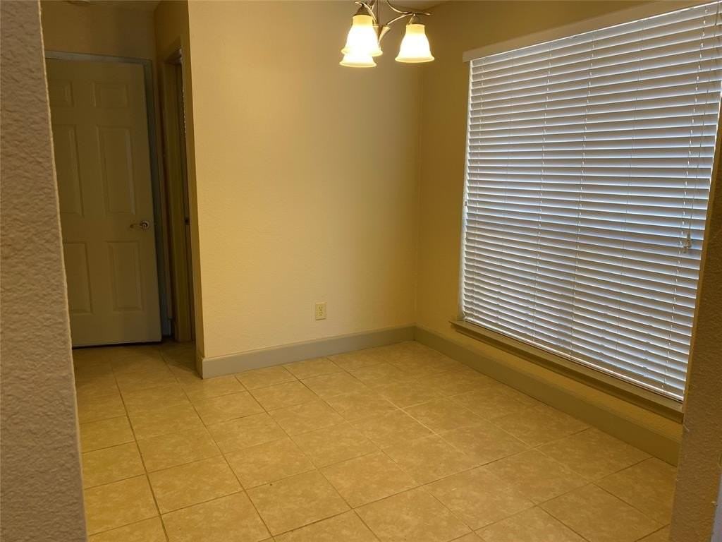 7720 Kings Ridge Rd - Photo 7 of 16