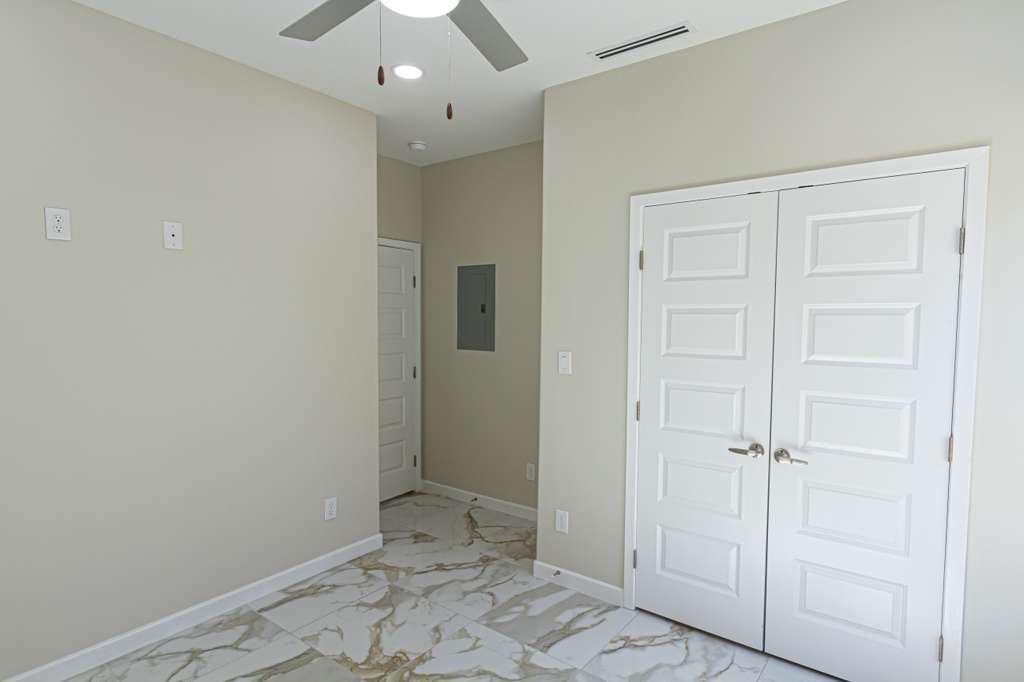 408 N Emerald Ave #2 - Photo 3 of 10