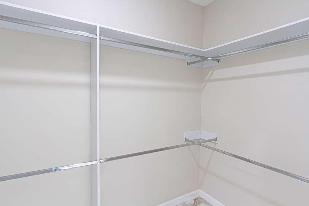 408 N Emerald Ave #2 - Photo 4 of 10