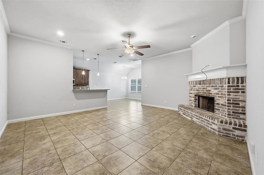 713 Smyth St - Photo 2 of 20