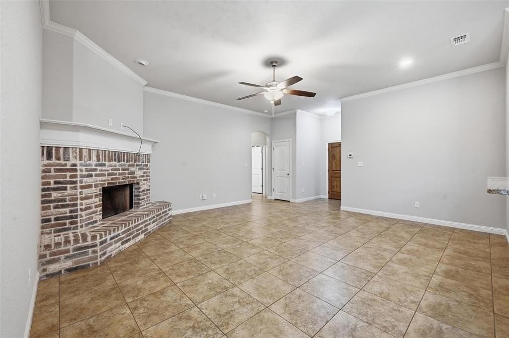 713 Smyth St - Photo 4 of 20