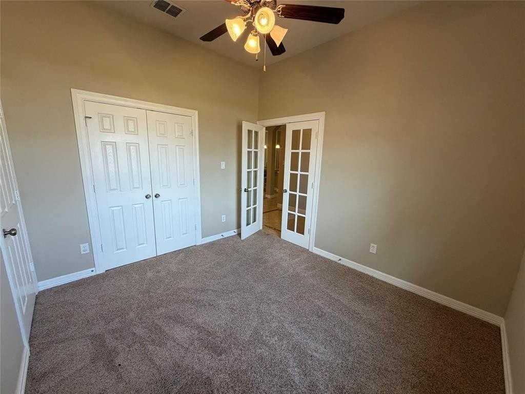 414 Gray Wolf Trl - Photo 5 of 33