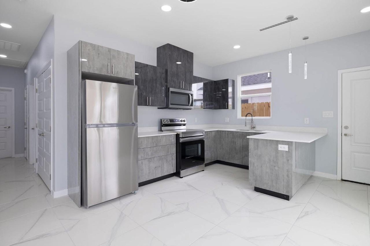 GT PH L-18 -4 #4 - Photo 2 of 9