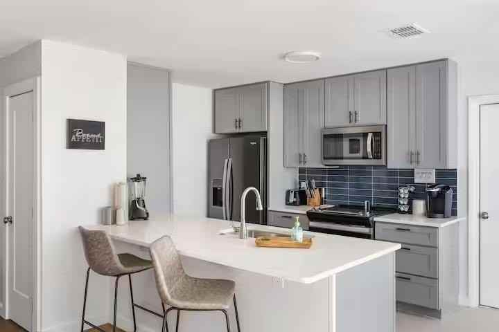 3170 Golfing Green Dr - Photo 5 of 9