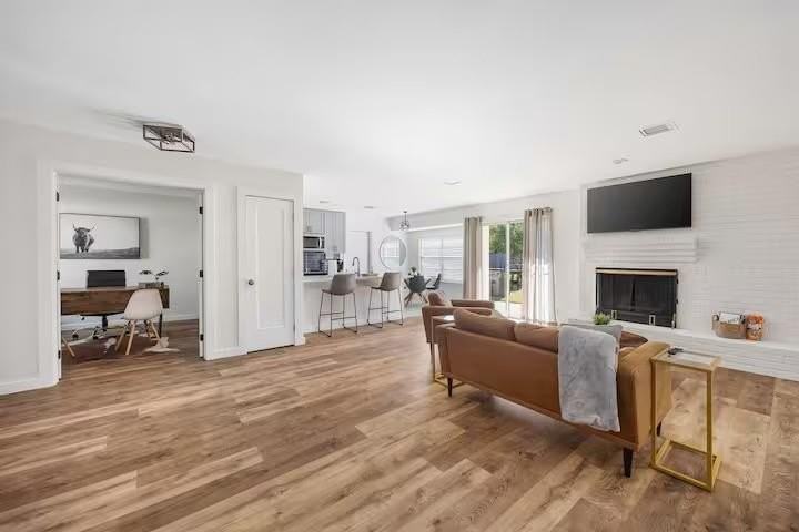 3170 Golfing Green Dr - Photo 6 of 9