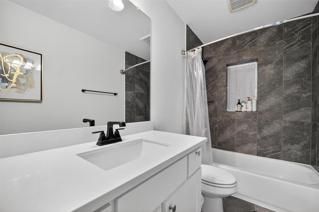 405 Rock Rose Ln - Photo 4 of 31