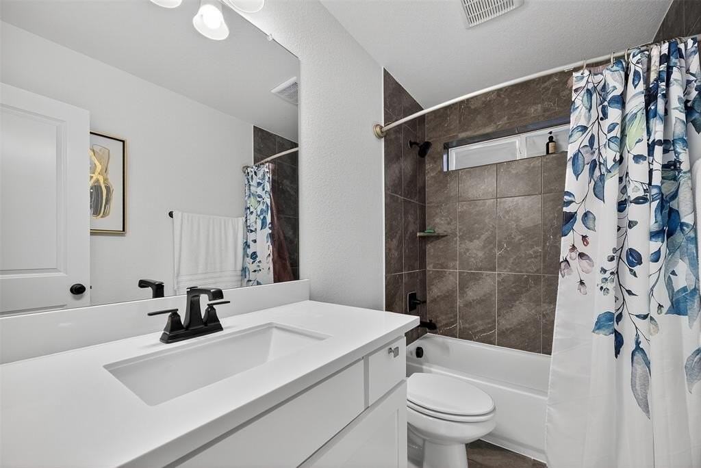 405 Rock Rose Ln - Photo 7 of 31