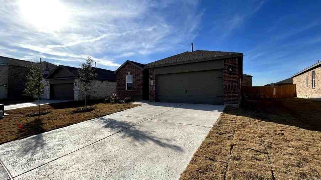 1913 Mckee Ct - Photo 3 of 28