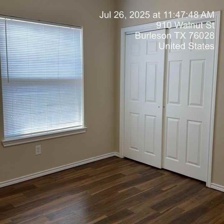 913 Walnut St - Photo 7 of 14