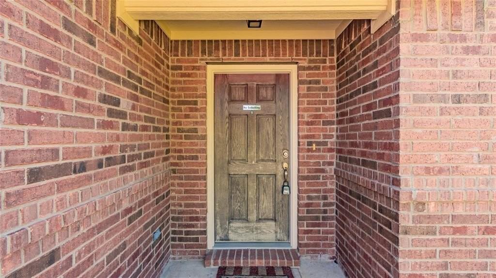 704 Cedar Cove Dr - Photo 4 of 38