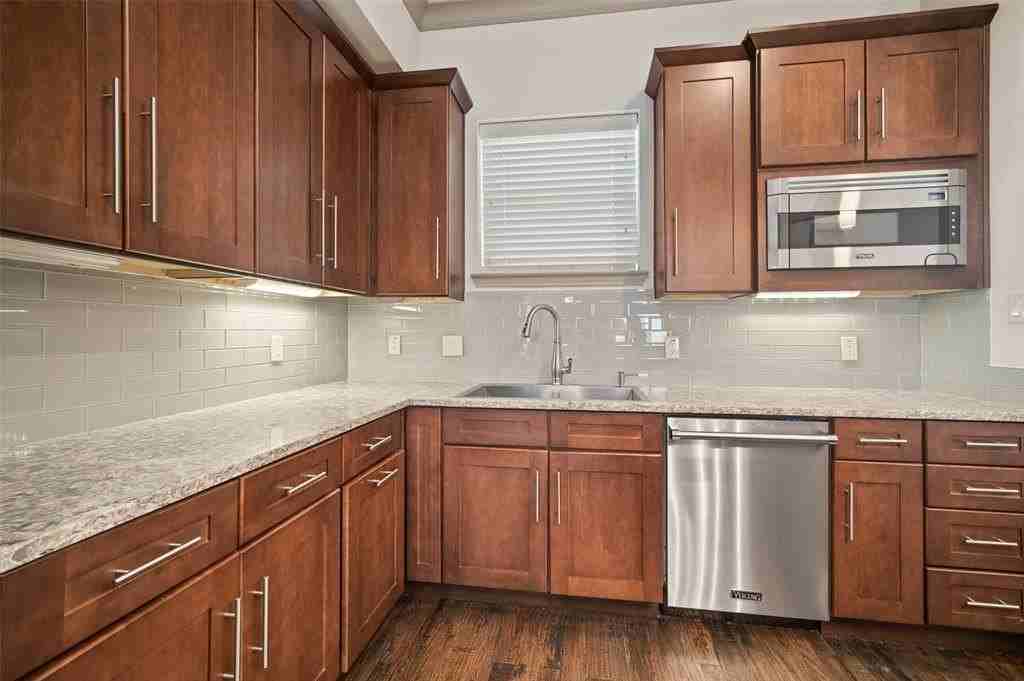 1021 Pavillion St #3 - Photo 3 of 28