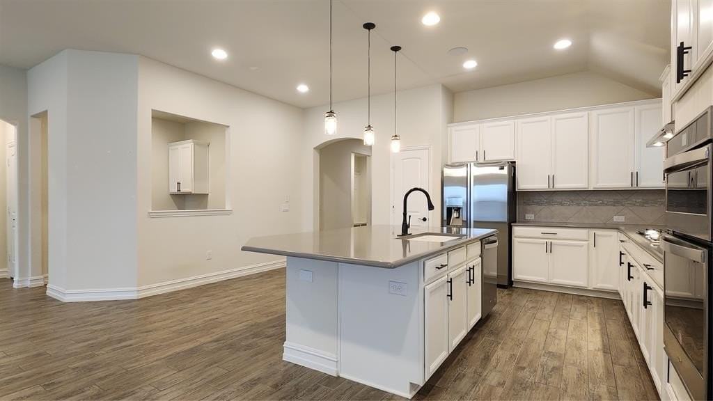 3621 Brahman Ct - Photo 5 of 30