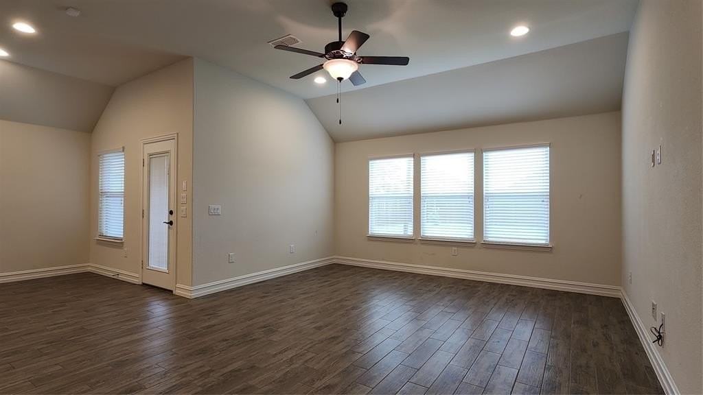 3621 Brahman Ct - Photo 7 of 30