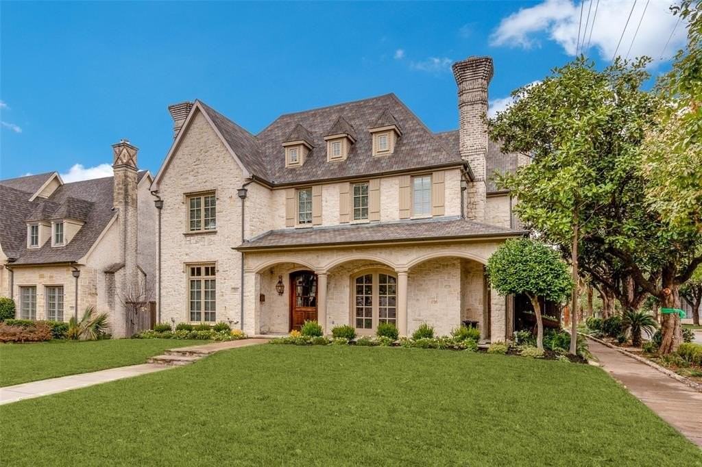 2900 Amherst Ave - Photo 4 of 28