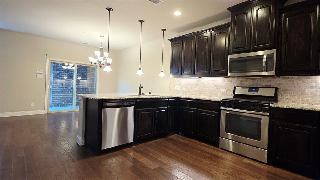 309 Tottenham Ct - Photo 6 of 28