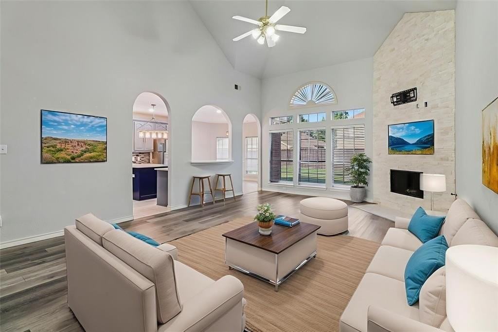 7319 Crane Dr - Photo 6 of 33