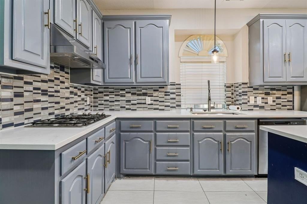 7319 Crane Dr - Photo 7 of 33