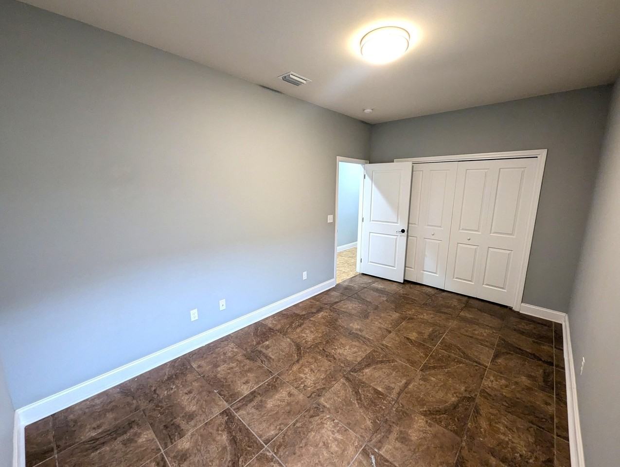 116 Alder Ave Se - Photo 5 of 30