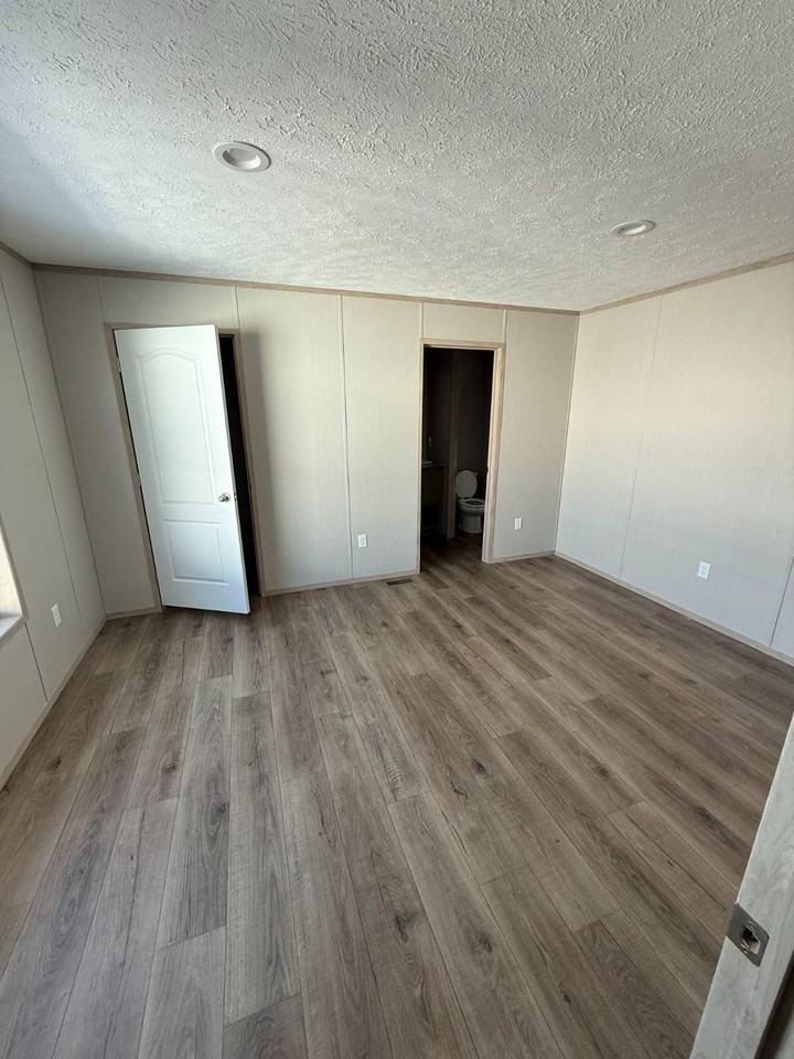 118 Lillian Ln - Photo 5 of 7