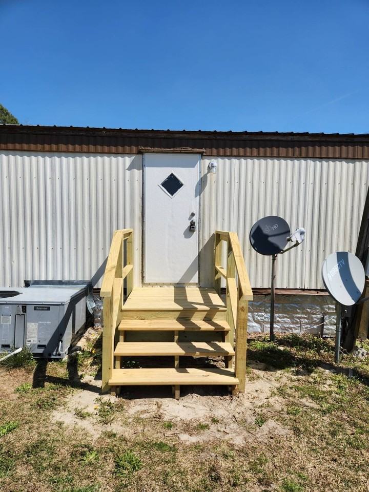 1018 Aaron Ln - Photo 3 of 21