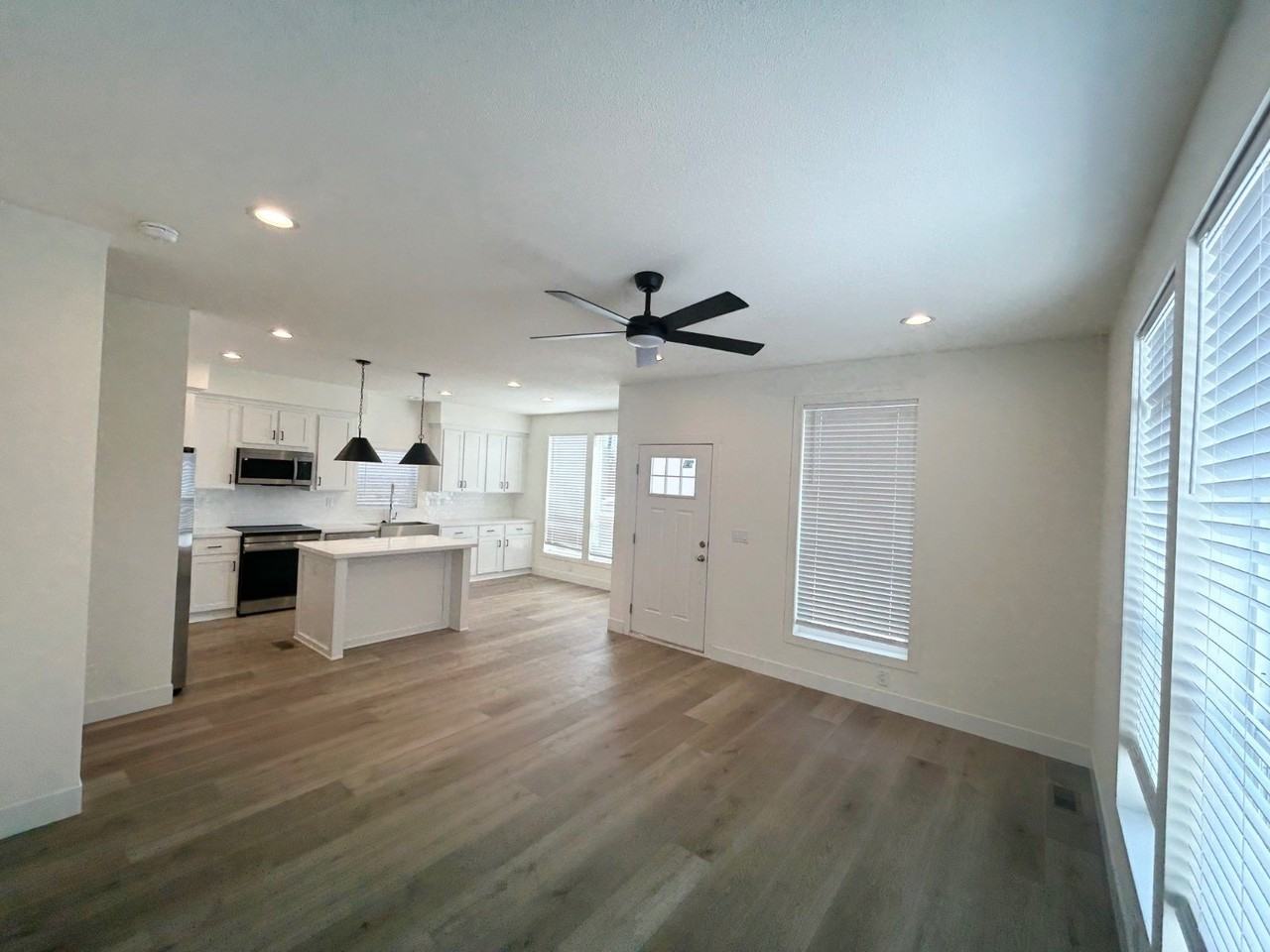 721 Wellesley Ct - Photo 7 of 12