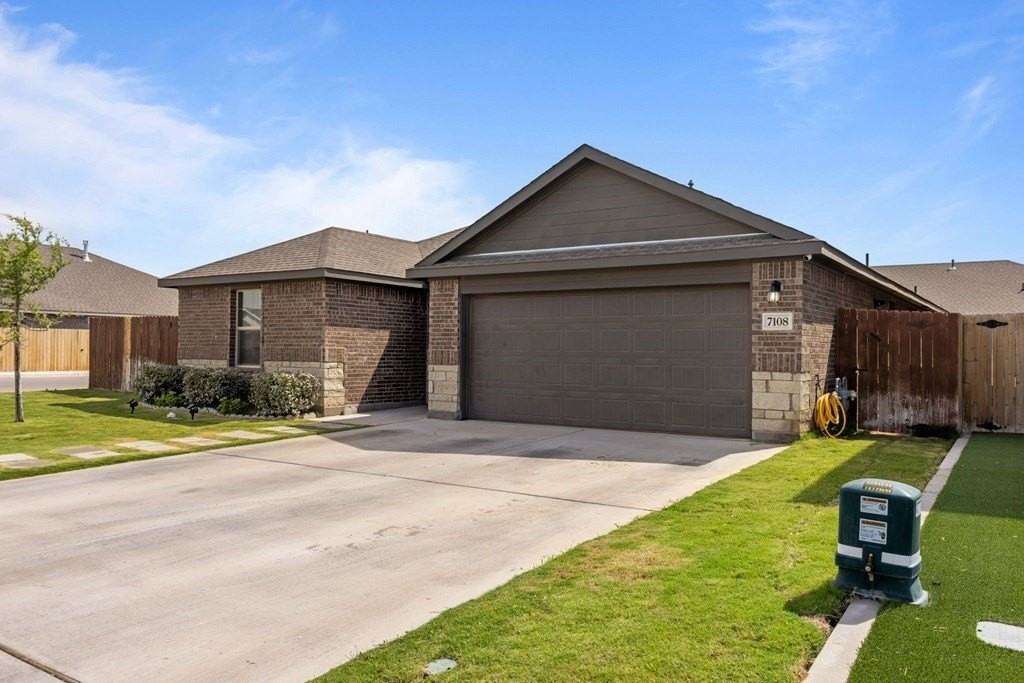 7108 Red Canyon Rd - Photo 2 of 12